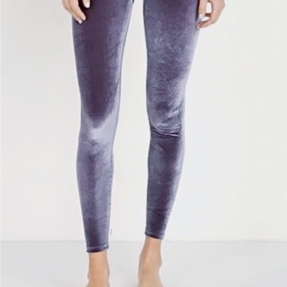BEYOND YOGA Motion High-Waisted Velvet Leggings in Amethyst Purple Size M